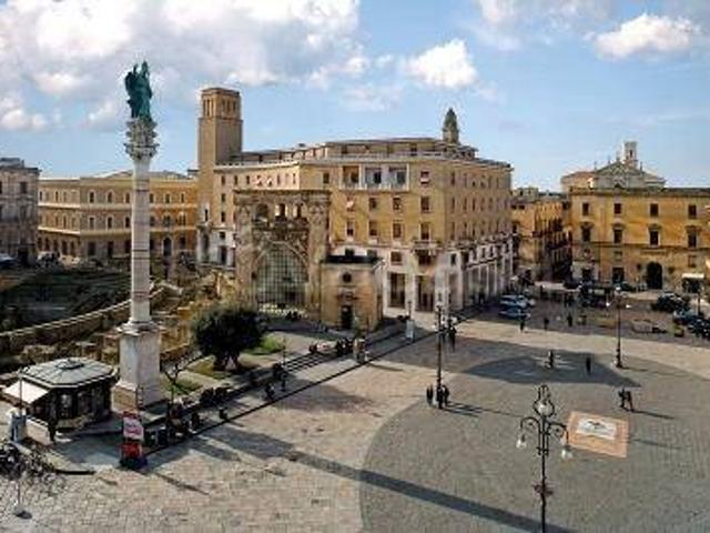 Trilocale in vendita a Lecce via Giacomo Matteotti, Centro Storico