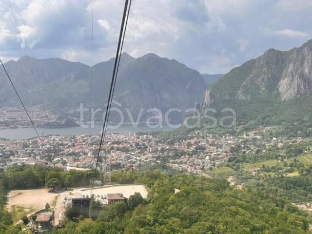 Trilocale in vendita a Lecco, Germanedo
