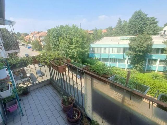 Trilocale in vendita a Legnano via Monte Cervino, 7, Legnarello