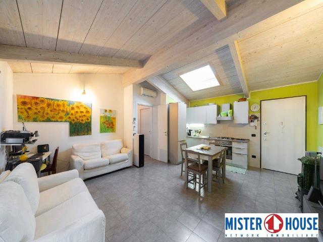 Trilocale in vendita a Lissone via Arrigo Boito, 8