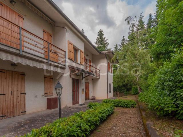 Trilocale in vendita a Lizzano in Belvedere via Armando Lelli, 18, Vidiciatico
