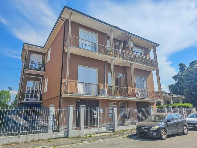 Trilocale in vendita a Lodi via bergognone, 11
