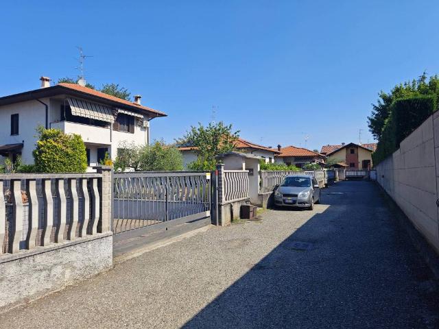 Trilocale in vendita a Lonate Pozzolo