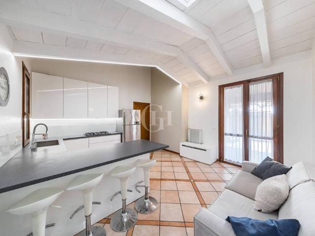 Trilocale in vendita a Padenghe sul Garda via ri fiochel, 43