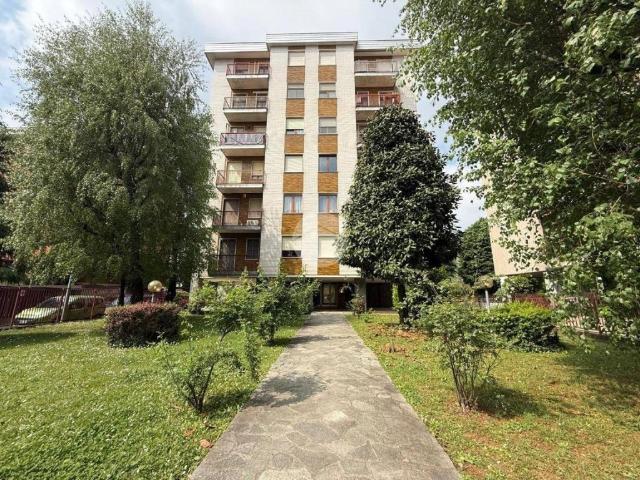 Trilocale in vendita a Paderno Dugnano via XXV Aprile, 39