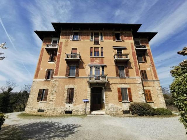 Trilocale in vendita a Palazzolo sull'Oglio via Molinara, 38