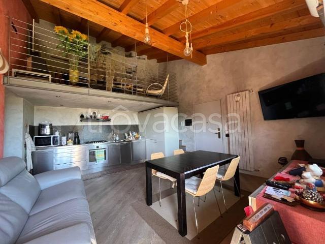 Trilocale in vendita a Palazzago via Brocchione