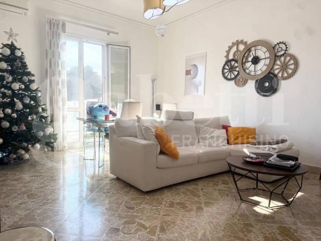Trilocale in vendita a Palermo, Arenella