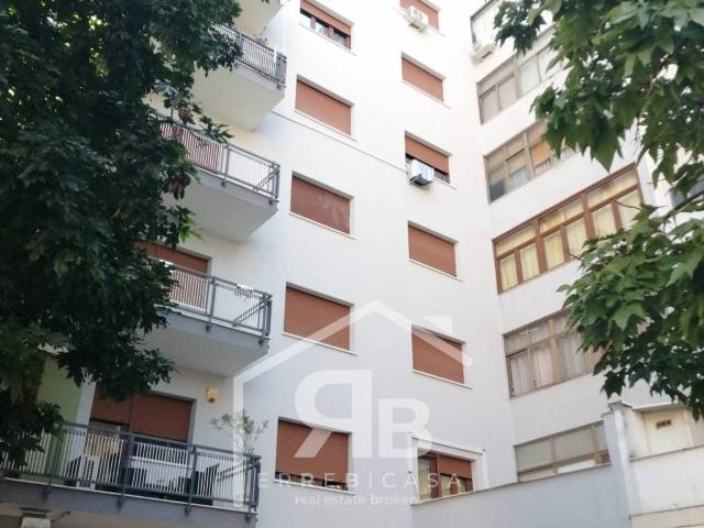 Trilocale in vendita a Palermo, San Lorenzo