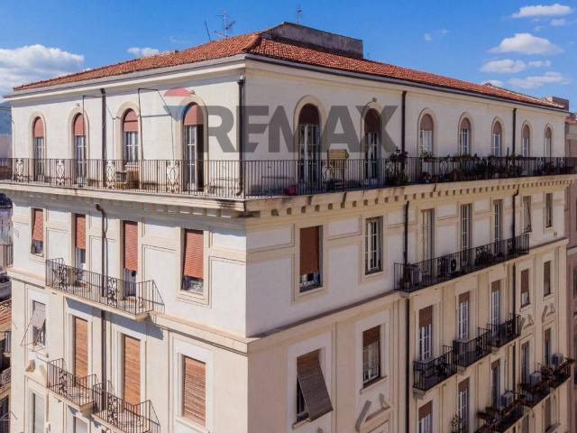 Trilocale in vendita a Palermo via Malta, 21, Kalsa