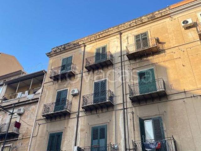 Trilocale in vendita a Palermo via Oreto, 124, Oreto Perez
