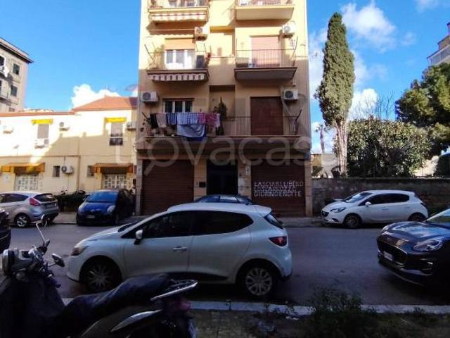 Trilocale in vendita a Palermo via Ai Fossi, 1/c, Acquasanta