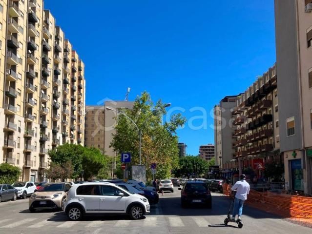 Trilocale in vendita a Palermo via Enrico Fermi, 36, Noce
