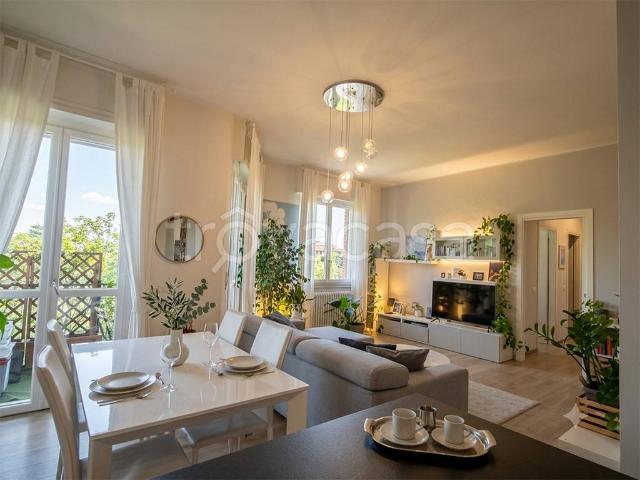 Trilocale in vendita a Parma piazza Athos Maestri