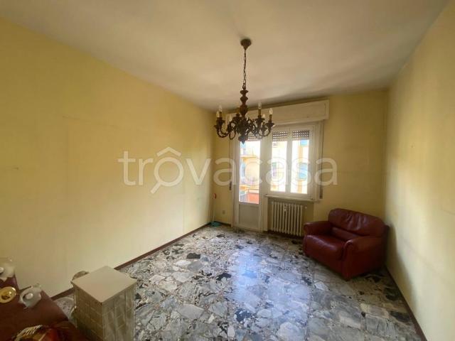 Trilocale in vendita a Parma via Oristano, San Leonardo