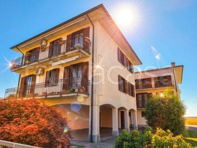 Trilocale in vendita a Pavia, Viale Cremona