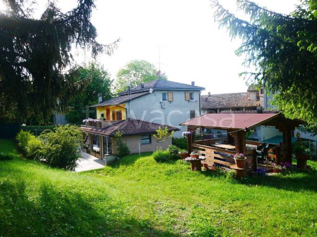 Trilocale in vendita a Pavullo nel Frignano via Ronco