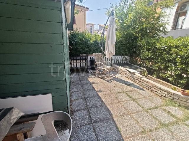 Trilocale in vendita a Pesaro via Ettore Viterbo, Villa San Martino