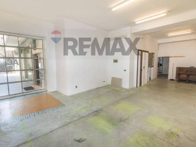 Trilocale in vendita a Pescara via Umbria, 48, Piazza Salotto Corso Umberto