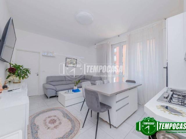 Trilocale in vendita a Pero via degli Orti