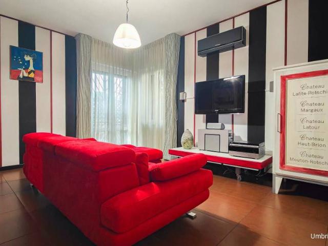 Trilocale in vendita a Perugia via Enzo Valentini, 4, Madonna Alta Prepo