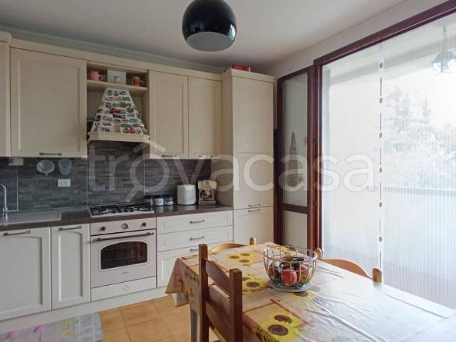 Trilocale in vendita a Pianoro via delle Rose, 10, Livergnano