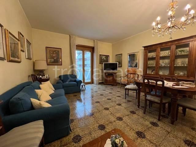 Trilocale in vendita a Piacenza, Clinica Piacenza