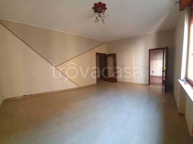 Trilocale in vendita a Piacenza, Dante Cheope