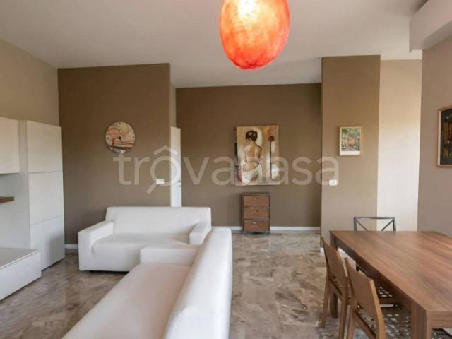Trilocale in vendita a Piacenza, Infrangibile