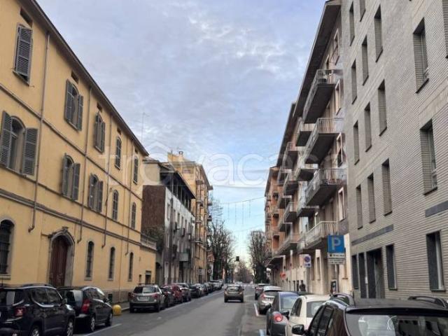 Trilocale in vendita a Piacenza via Venturini, Centro città