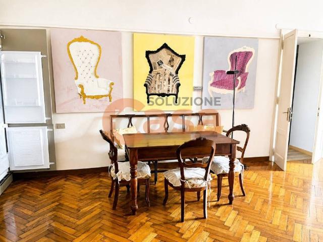 Trilocale in vendita a Piacenza via Cristoforo Poggiali, Centro città