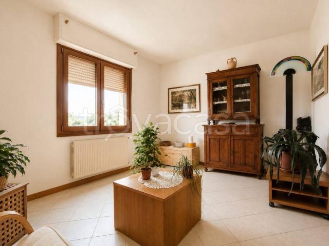 Trilocale in vendita a Pistoia via Aldo Capitini, Fornaci