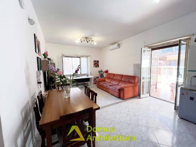 Trilocale in vendita a Pomezia via Colonia, 7