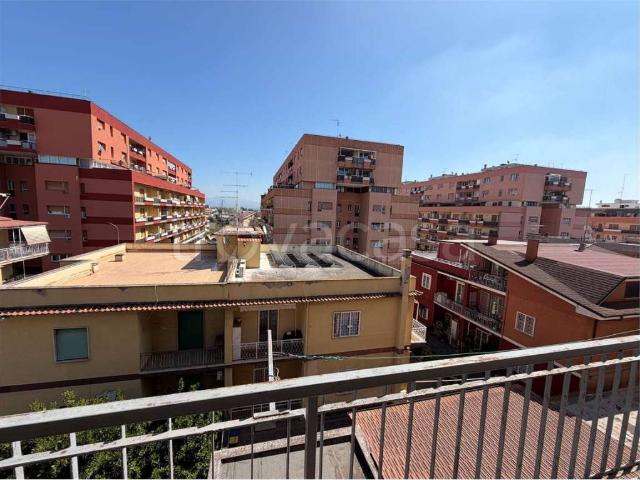 Trilocale in vendita a Pomezia via Virgilio