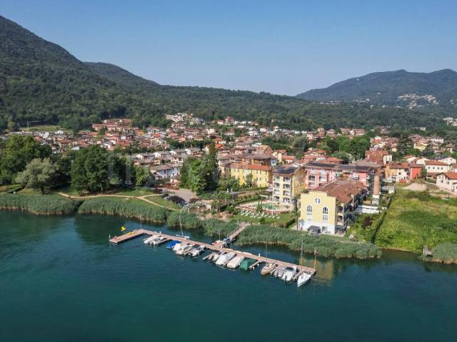 Trilocale in vendita a Ponte Tresa, Lavena Ponte Tresa