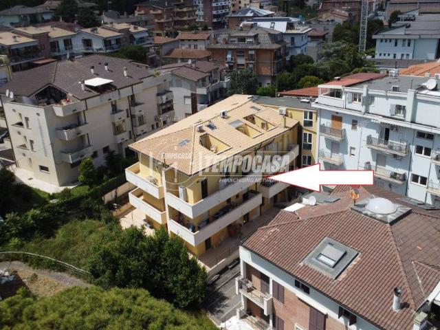 Trilocale in vendita a Porto Sant'Elpidio via elpidiense