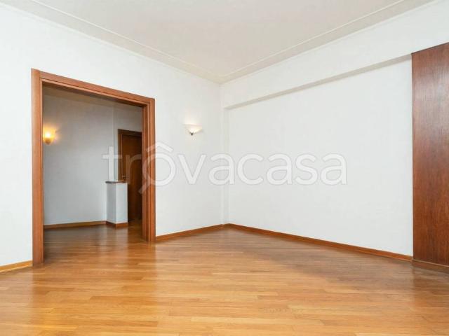 Trilocale in vendita a Prato, Sacrocuore