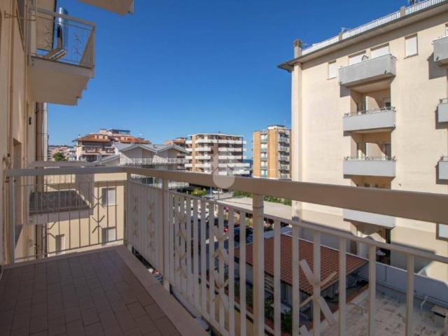 Trilocale in vendita a Ravenna viale Romagna, 39, Lido di Savio Lido di Classe