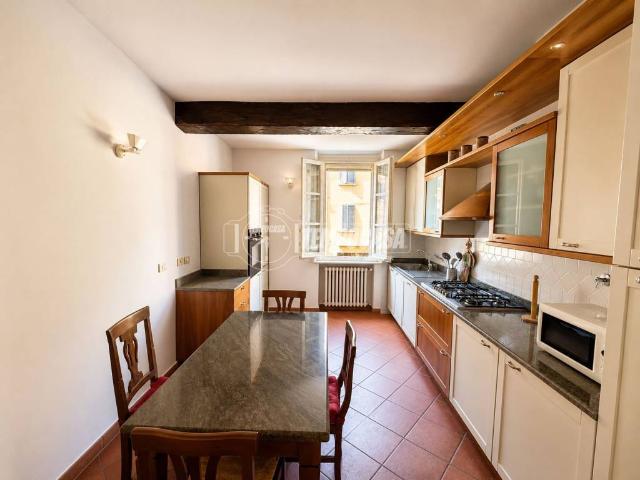 Trilocale in vendita a Reggio nell'Emilia, Centro Storico