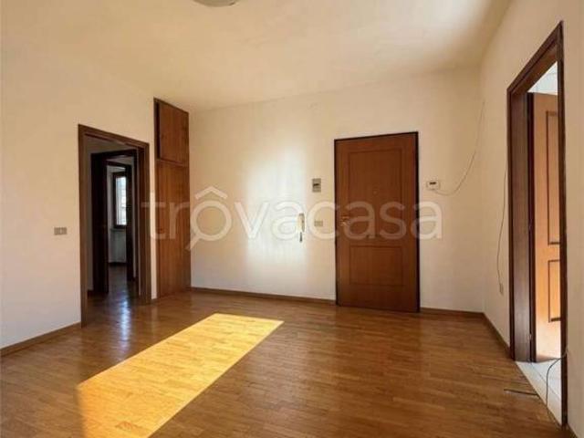 Trilocale in vendita a Reggio nell'Emilia via emilia san pietro, Centro Storico