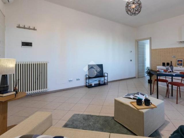 Trilocale in vendita a Reggio nell'Emilia via Ferdinando Miselli, Sesso