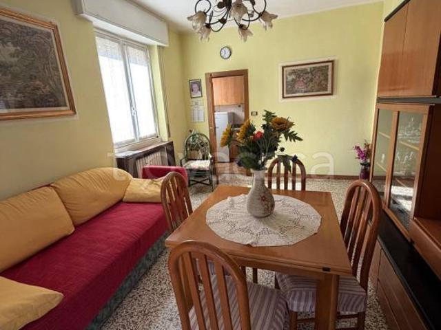 Trilocale in vendita a Rho via Legnano, 36