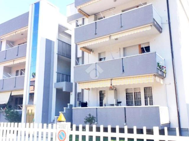 Bilocale in vendita a Riccione viale Tommaseo, 10, Paese