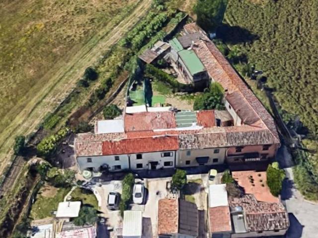 Trilocale in vendita a Rimini via Casalecchio, 40, Aeroporto
