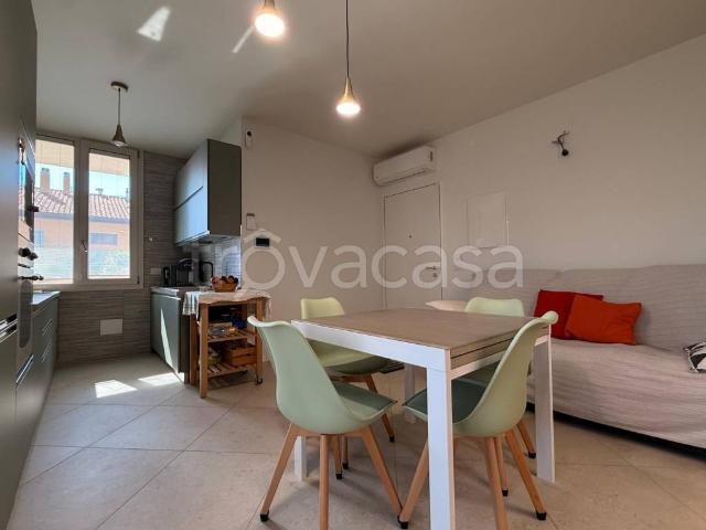Trilocale in vendita a Rimini via Ticino, 2F, Villaggio Primo Maggio