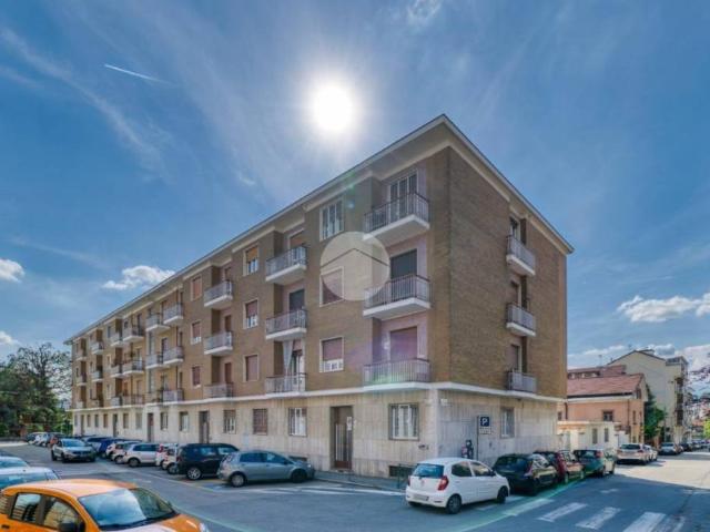 Trilocale in vendita a Rivoli via fratelli bandiera, 6