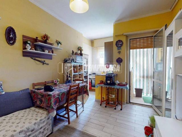 Trilocale in vendita a Rivoli via omegna 7