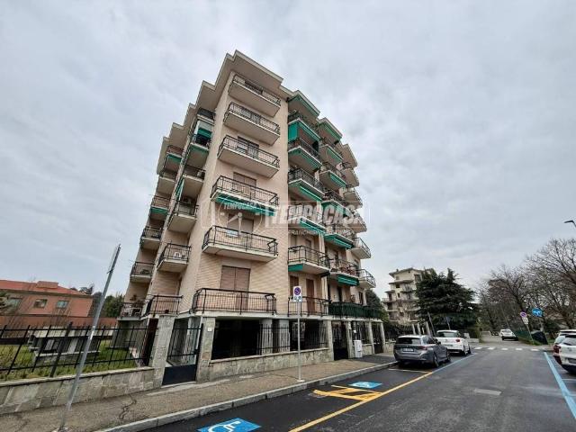 Trilocale in vendita a Rivoli via p. Auriletto
