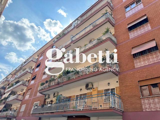Trilocale in vendita a Roma