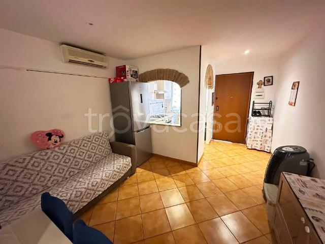 Trilocale in vendita a Roma, Anagnina